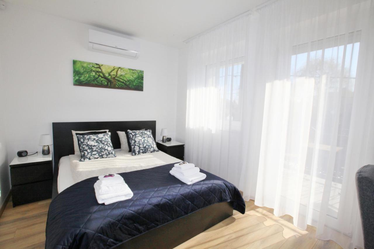 Paskal-Lux Apartments With Free Parking And Ac Budapest Exterior foto