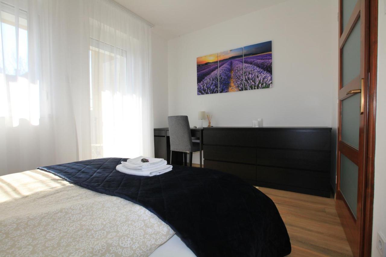 Paskal-Lux Apartments With Free Parking And Ac Budapest Exterior foto